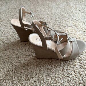 Guess Taupe Wedge Sandal Sz 11M